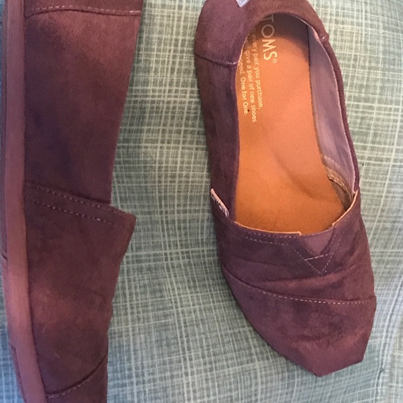 Toms - Women’s Size 7 Dark Purple Slip-Ons - Picture 4 of 6